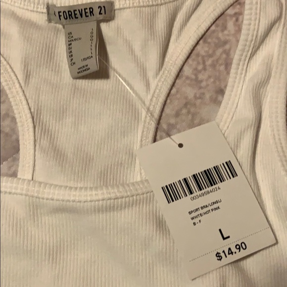 NWT Forever 21 Low Impact - NYC Graphic Sports Bra - Picture 9 of 10